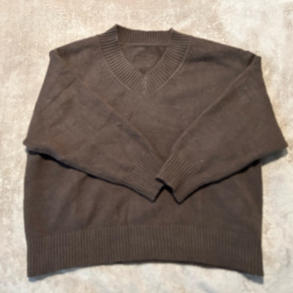 Daily Drills Oversized V-Neck Sweater - Coco Brown Size M/L - Picture 2 of 8